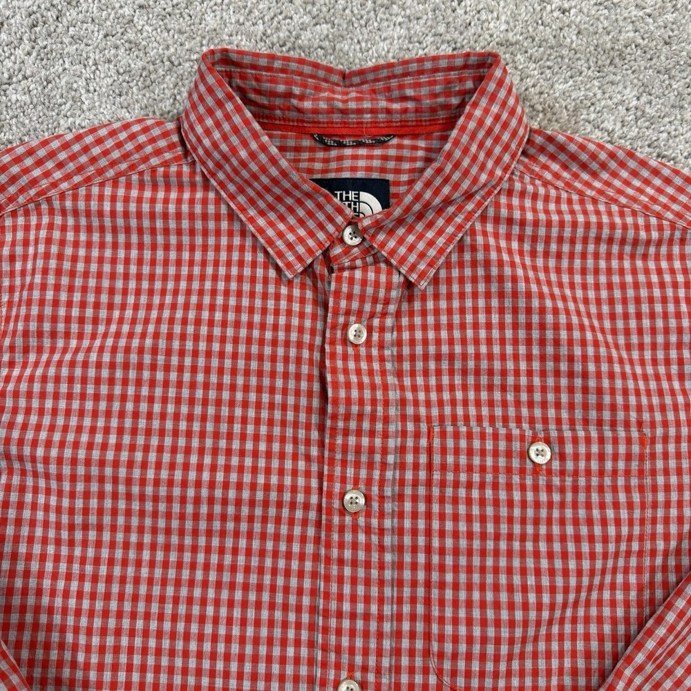 The North Face Button Front Shirt M Red White Gingham Plaid Outdoor Casual‎